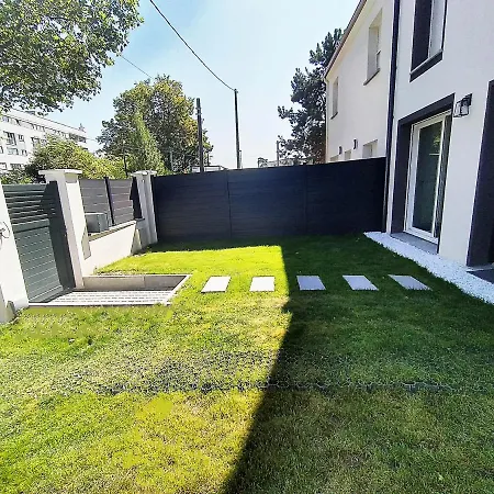 Dream Of Mediterranean House, Jacuzzi, Bbq, Delices Ensoleilles Guest house Sartrouville