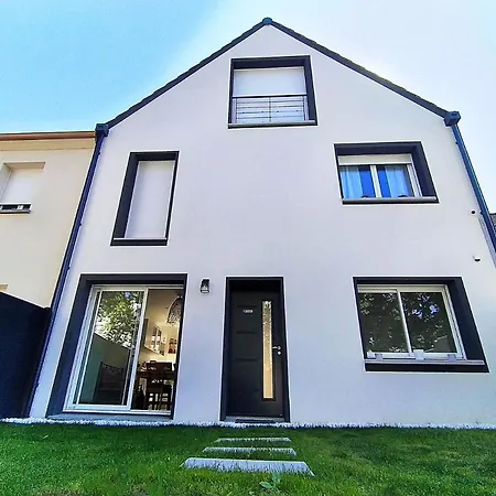 Dream Of Mediterranean House, Jacuzzi, Bbq, Delices Ensoleilles Sartrouville