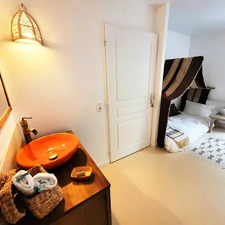 Guest house Dream Of Mediterranean House, Jacuzzi, Bbq, Delices Ensoleilles Sartrouville