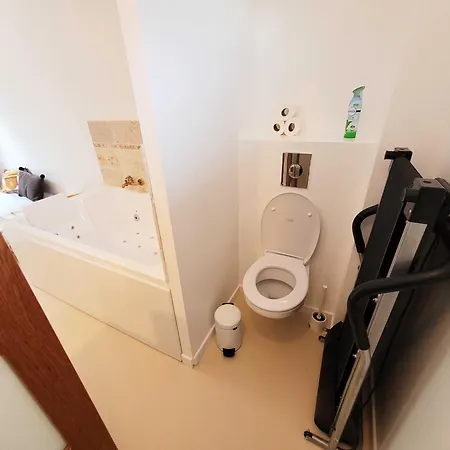 Dream Of Mediterranean House, Jacuzzi, Bbq, Delices Ensoleilles Sartrouville