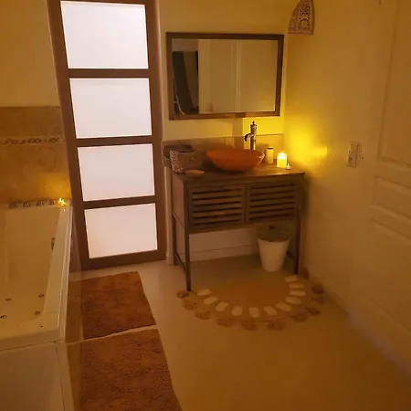 Dream Of Mediterranean House, Jacuzzi, Bbq, Delices Ensoleilles Sartrouville